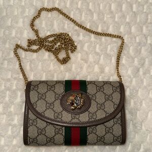 Gucci Rajah GG Supreme Small Crossbody-573797-Authentic-EUC
